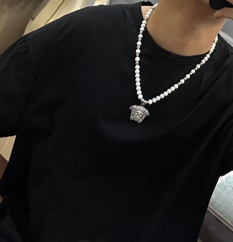 VERSACE
